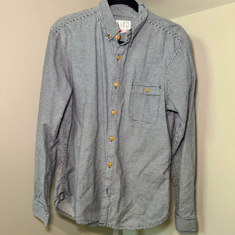 Almond Surfboards Men’s Long Sleeve Button Front Navy White Stripe Size Large - Picture 1 of 5